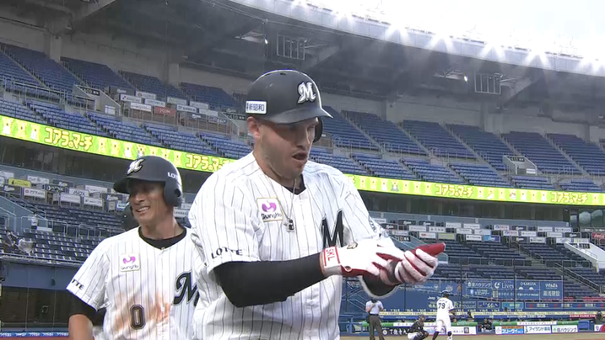 1回裏・Mレアード 完璧に捉えたあたりはレフトスタンドへ！3ランホームランを放つ！