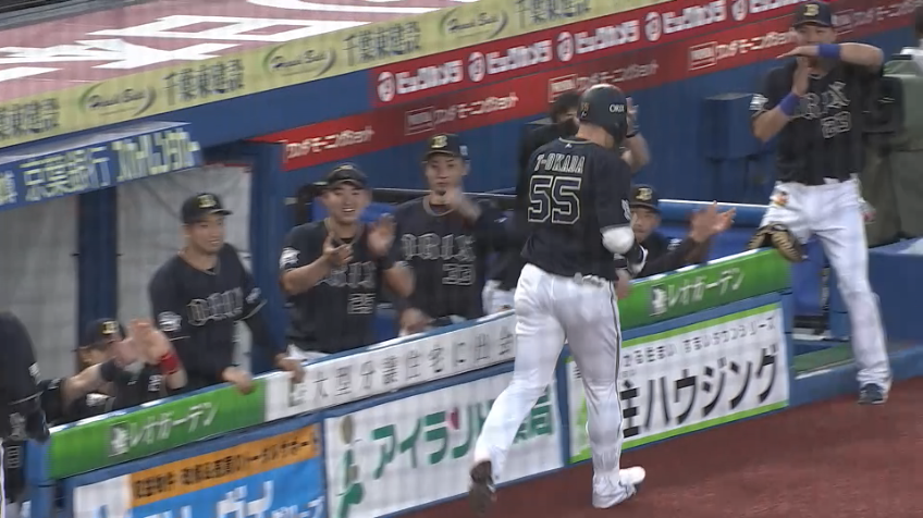 2回表・BT-岡田 ライトスタンドへ逆転3ランホームランを放つ！