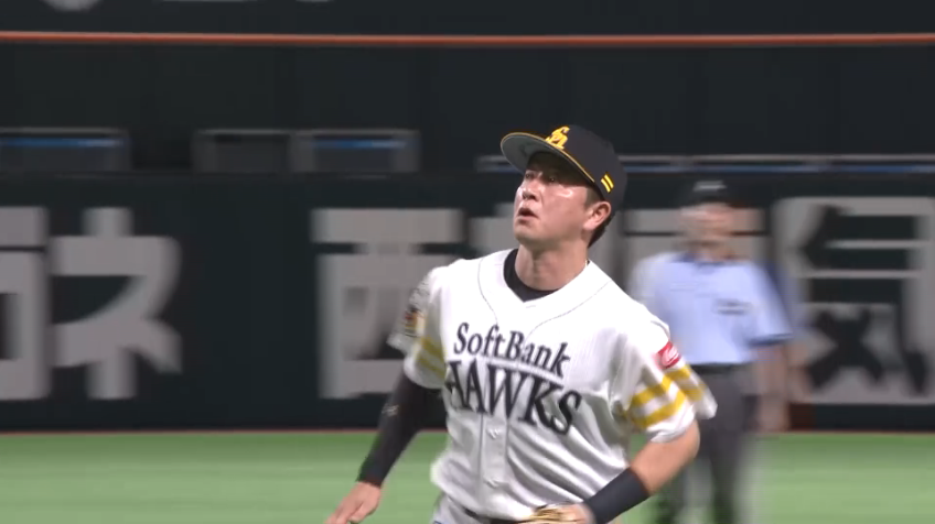 1回表・H川島 間一髪！ 華麗なグラブトスでアウトをもぎ取る！