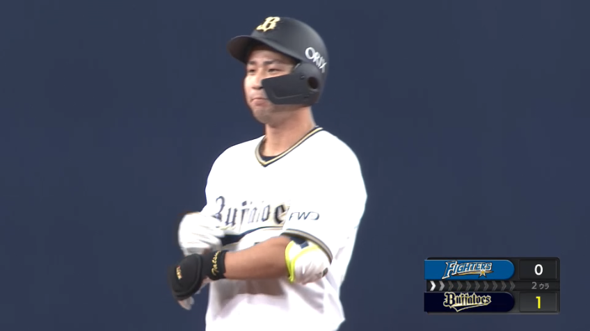 2回裏・B山足 左中間を破る先制タイムリー2ベースヒット!!