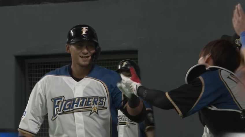 7回裏・F中田 大きな追加点となる豪快な3ランホームラン!!