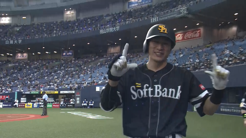 6回表・H柳田 沈黙を破る!! ライトスタンド上段への特大ホームラン!!
