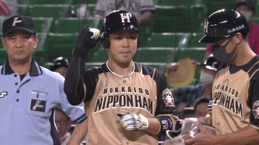 7回表・F近藤 一二塁間を破る逆転タイムリーヒット!!