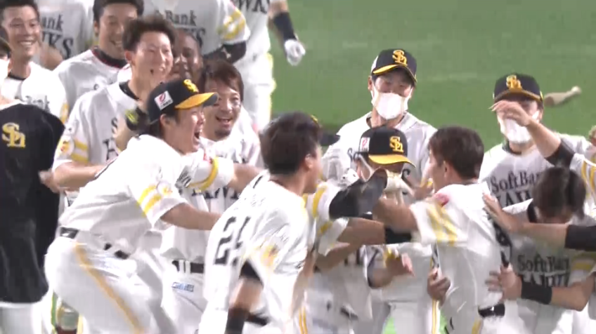 9回裏・H川島 代打でタイムリーヒット!! 2試合連続のサヨナラ勝ち!!