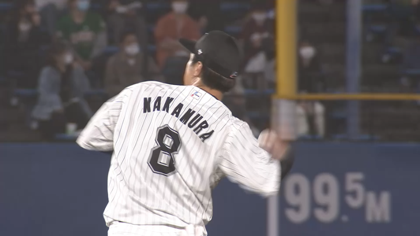 5回表・M中村 二遊間を抜けそうな当たりをランニングスロー!!