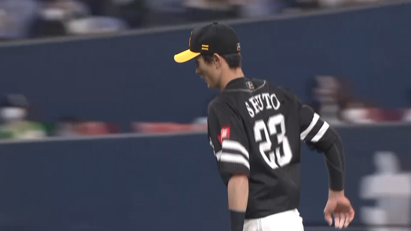 2回裏・H周東 難しい打球を華麗に捌く!!