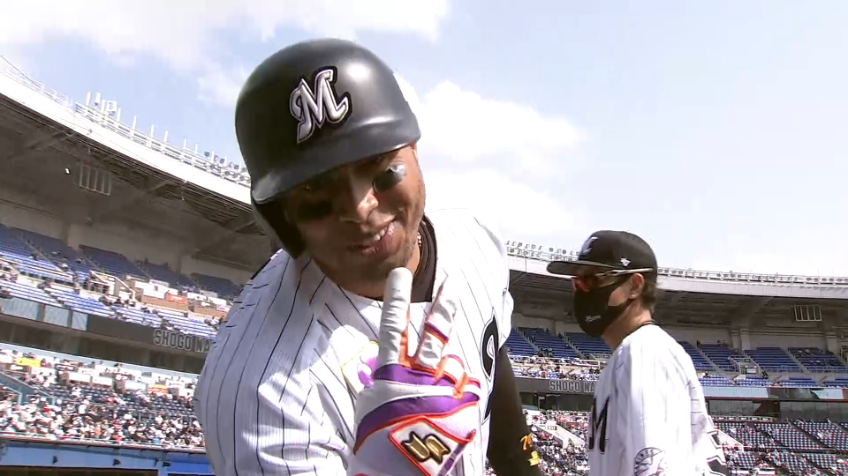 1回裏・Mマーティン バックスクリーンに飛び込む先制ホームラン!!