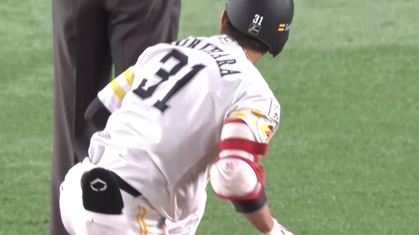 4回裏・H栗原 ヘッドスライディングで2ベースヒット!!