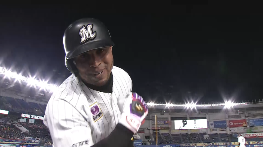 3回裏・Mマーティン ライトスタンドに飛び込む逆転3ランホームランを放つ!!