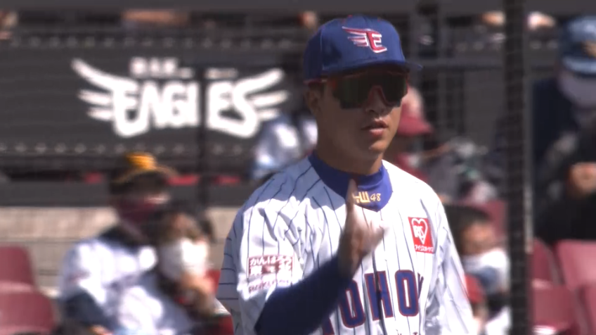 3回表・E渡邊佳 イレギュラーバウンドにも落ち着いて対応!! アウトをもぎ取った!!