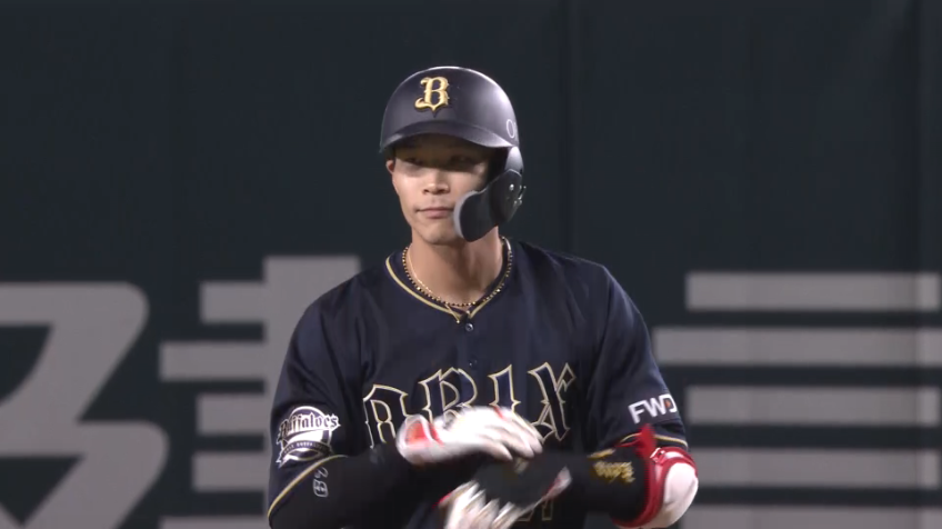 9回表・B中川圭 今季チーム初の2ケタ安打はダメ押しのタイムリーツーベース!!