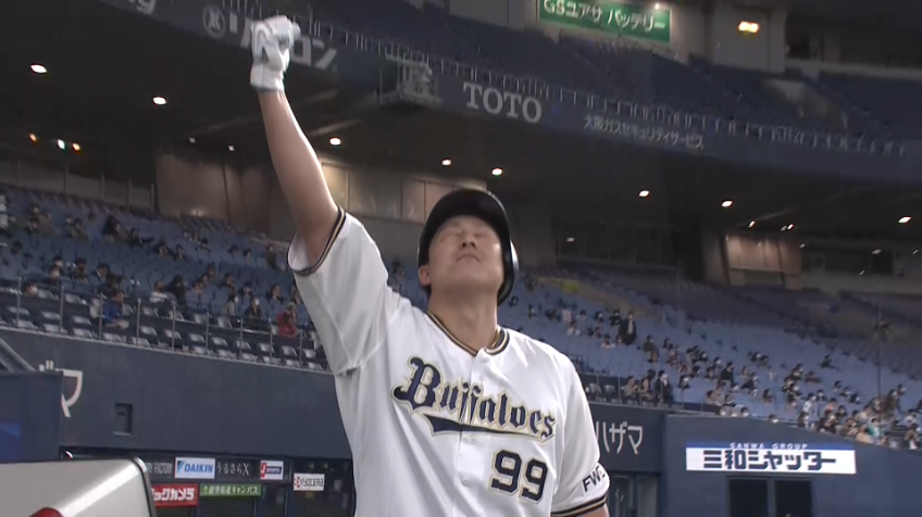 2回裏・B杉本 レフトスタンドへの1発で先制に成功!!