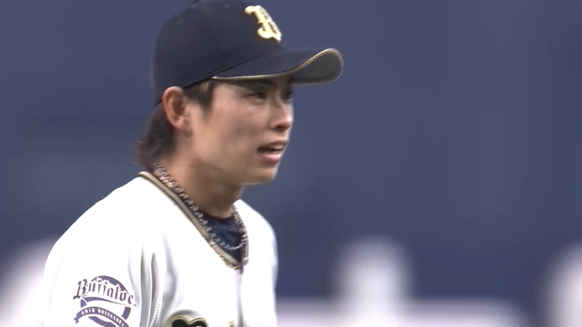 6回裏・B山岡 ピンチの場面を乗り越え、ガッツポーズを見せる!!