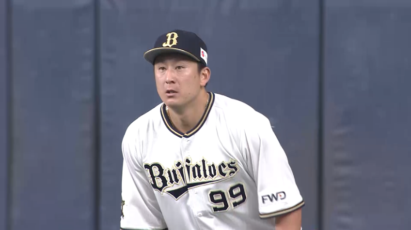 3回表・B杉本 客席ギリギリの飛球をキャッチしてアウトを奪う!!