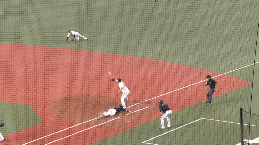 4回表・M藤岡 好捕されるもヘッドスライディングでタイムリー内野安打に!!