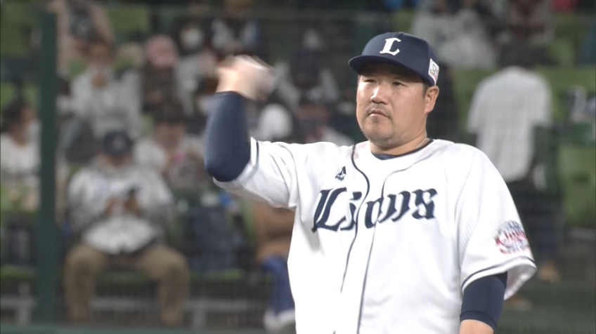 6回表・L中村 三遊間を抜けそうな当たりに飛びつき、アウトを奪う好捕を見せる!!