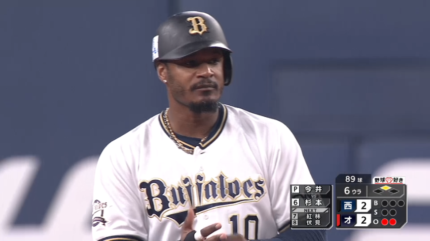 6回裏・Bジョーンズ すぐさま追いつくタイムリー2ベースヒットを放つ!!