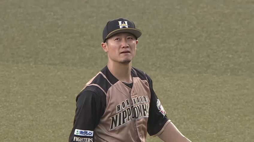 1回裏・F西川 さすがの好守!! ナイスキャッチ!!