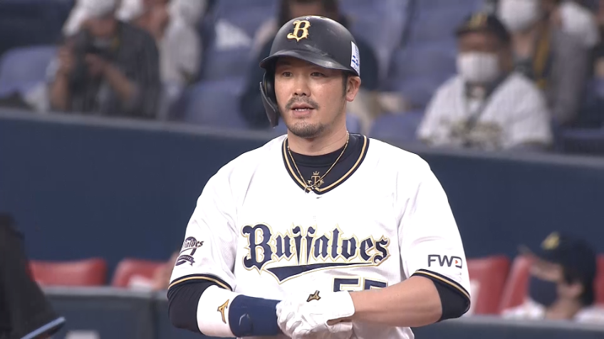 5回裏・BT-岡田 ライト前のタイムリーヒットで1点差に迫る!!