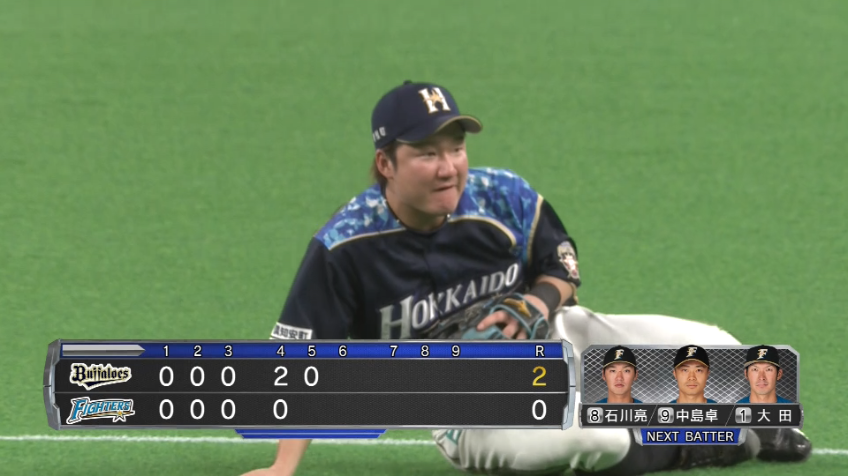 5回表・F渡邉 痛烈な打球にダイビングで反応すると素早い送球でアウトを奪う!!