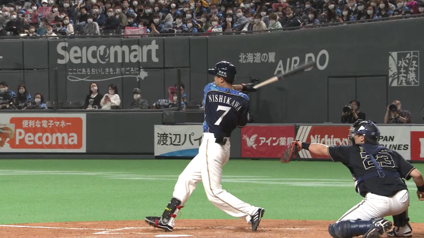 3回裏・F西川 ライトスタンドへ今シーズン第2号2ランホームランを放つ‼