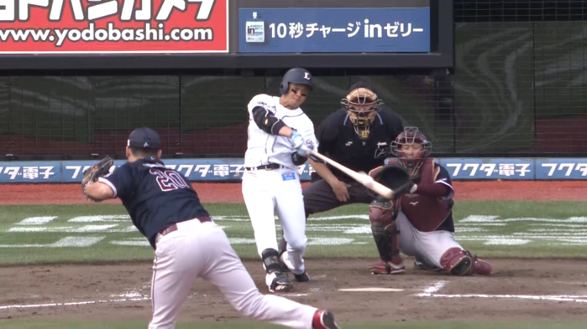 7回表・L呉 ライトポール際へ第3号ソロホームランを放つ!!