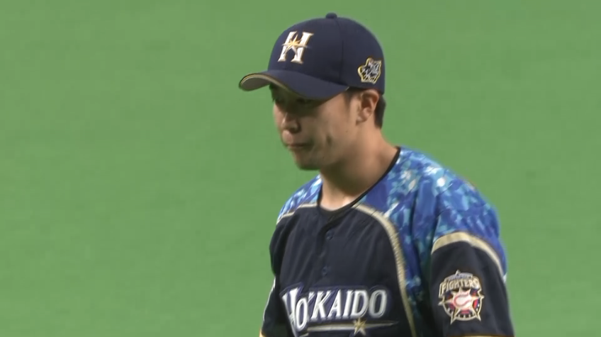 8回表・F井口 ピンチの場面に登板でするも、フォークで空振り三振を奪うナイスリリーフ!!