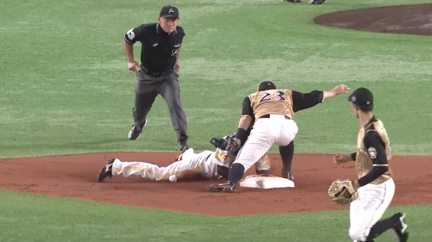 2回裏・H栗原 果敢に盗塁を決める!!