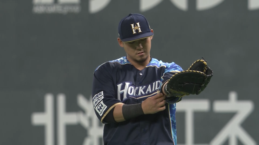 3回表・F中田 ダイビングキャッチのファインプレーを見せる!!