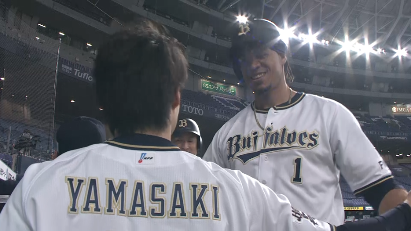 6回裏・Bモヤ スタンド中段に運ぶ豪快な 2ランホームラン!!