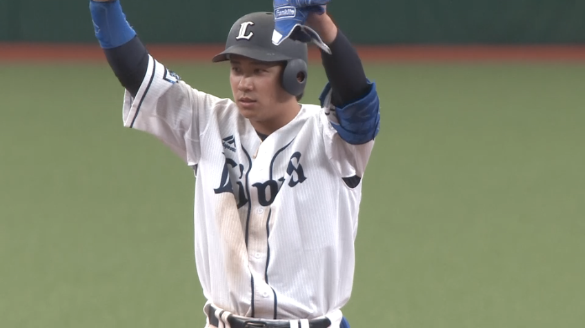 5回裏・L愛斗 左中間へ逆転のタイムリー2ベースヒットを放つ‼