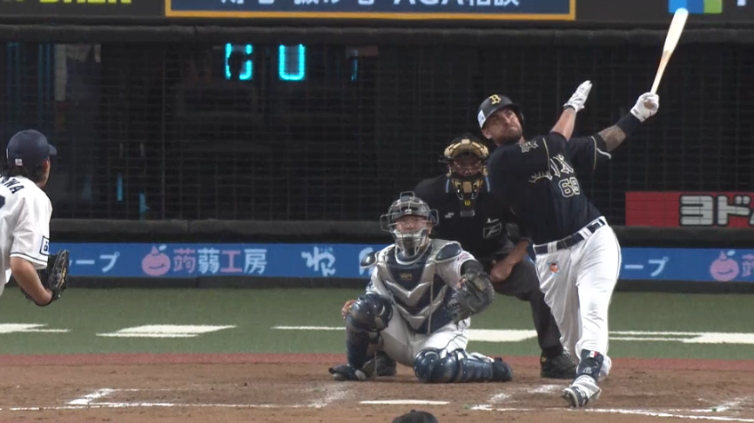 8回表・Bロメロ 一発で仕留めた!! 今季初安打は特大の同点2ランホームラン!!