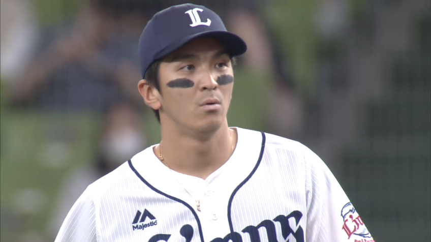 1回表・L山田 一二塁間の打球をダイビングキャッチ!!