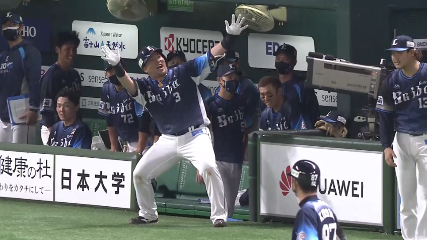 4回表・L山川 復帰戦での一発!!レフトへホームランを放つ!!