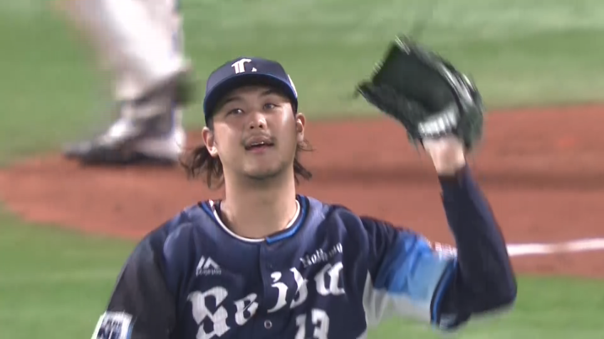 7回裏・L高橋光成 変化球が内角にズバッと決まって見逃し三振を奪う!!