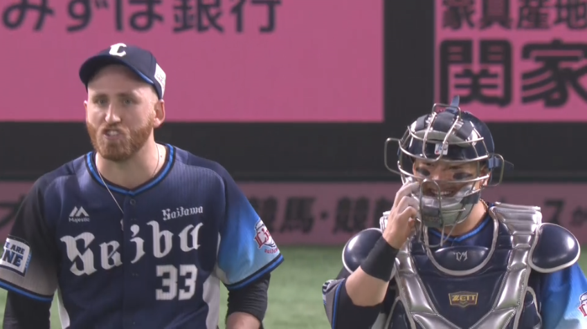 9回裏・Lギャレット 満塁のピンチを切り抜け試合終了!!