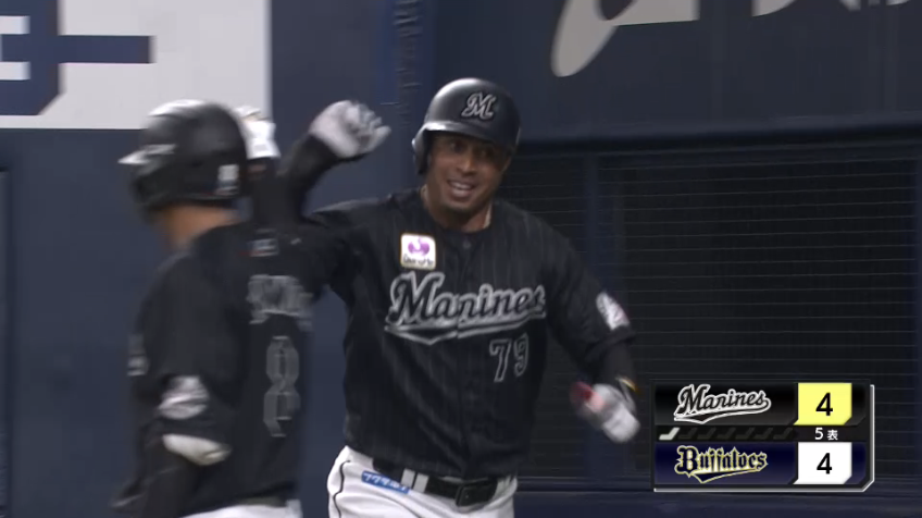 5回表・Mマーティン すぐさま追いつく同点2ランホームランを放つ!!