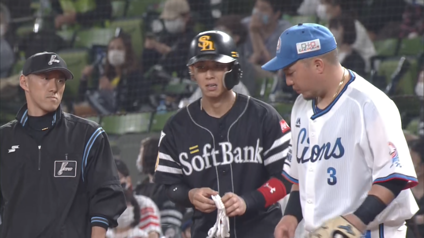 5回表・H今宮 ライトへタイムリーヒットを放ち、同点に追いつく!!