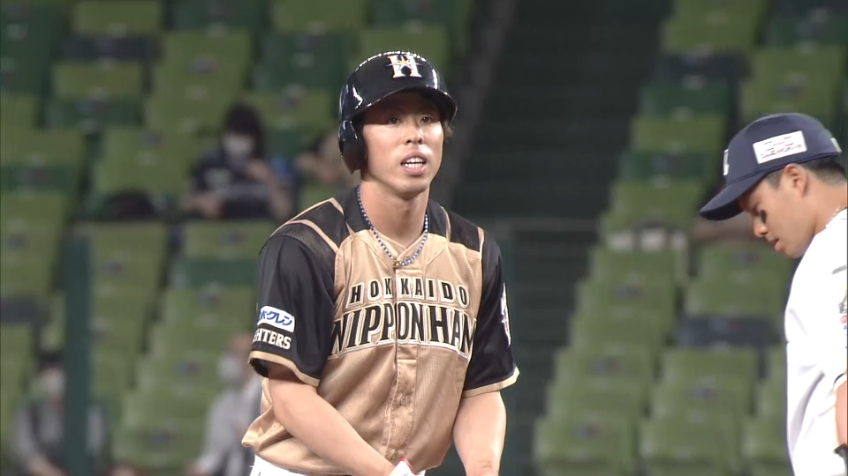 1回表・F五十幡 快足を飛ばし、いきなり盗塁を決める!!