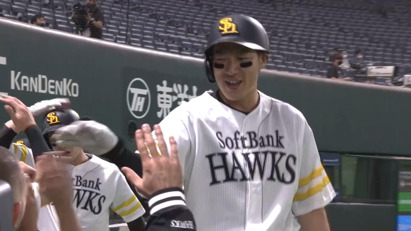 1回裏・H柳田 ライトスタンドへの先制3ランホームラン!!