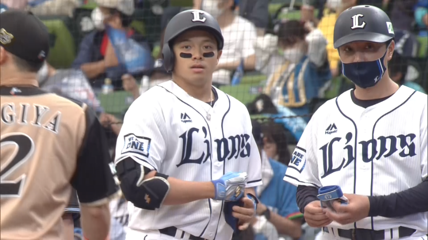 4回裏・L呉 セカンドの頭上を越えるヒットでチャンスメイク!!