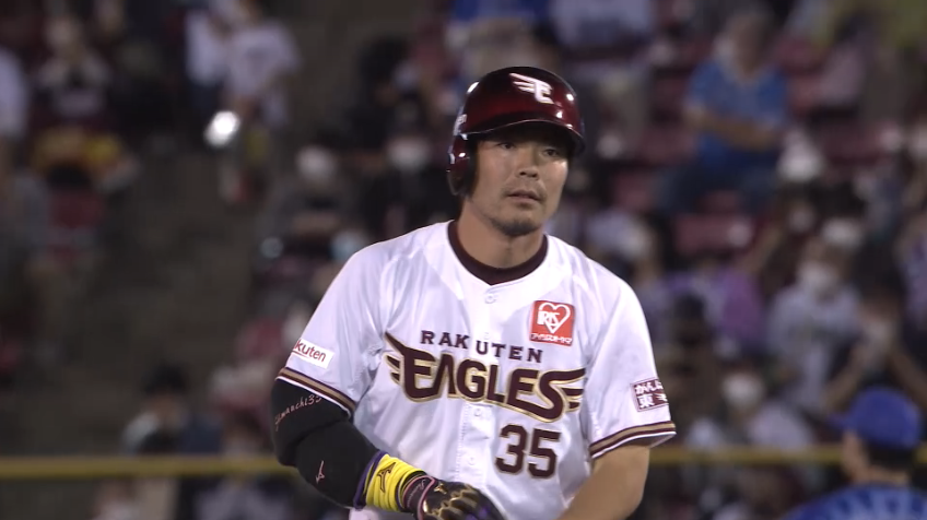 4回裏・E島内 センターにタイムリーヒットの同点打!! 試合を振り出しに戻す!!