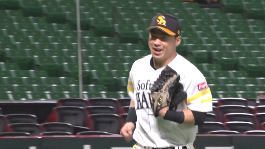 5回表・H長谷川 難しいファウルボールを腕を伸ばしてスーパーキャッチ!!