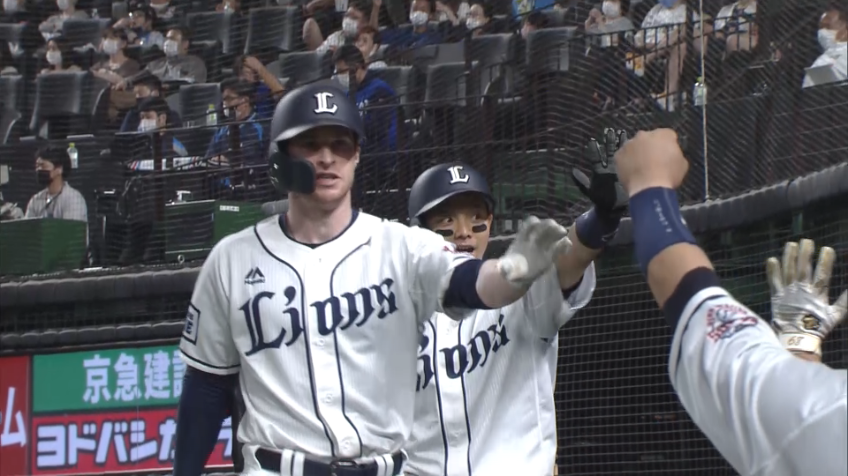 4回裏・Lスパンジェンバーグ 左中間に第4号2ランホームランを放つ!!