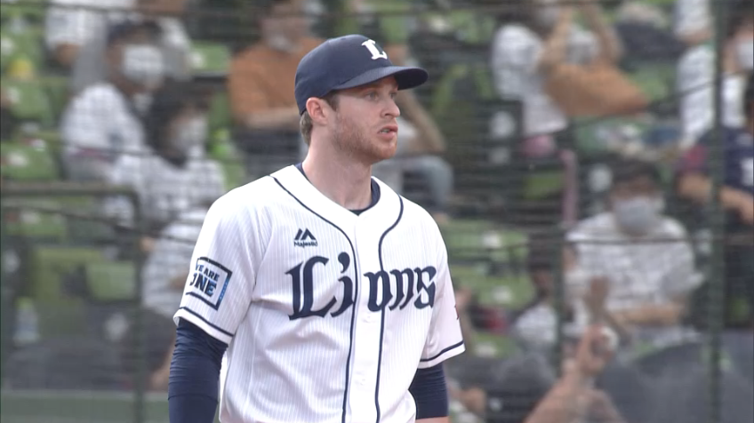 6回表・Lスパンジェンバーグ 三塁線の打球を鋭い送球でアウトに!!