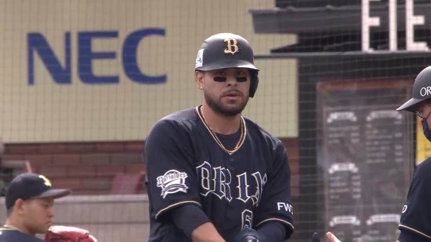 6回表・Bロメロ 詰まりながらもライト前に落としてタイムリーに!!