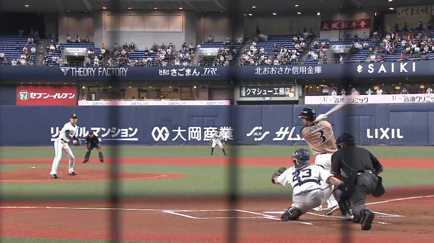 1回表・F王 センター前へ先制タイムリーヒット!!