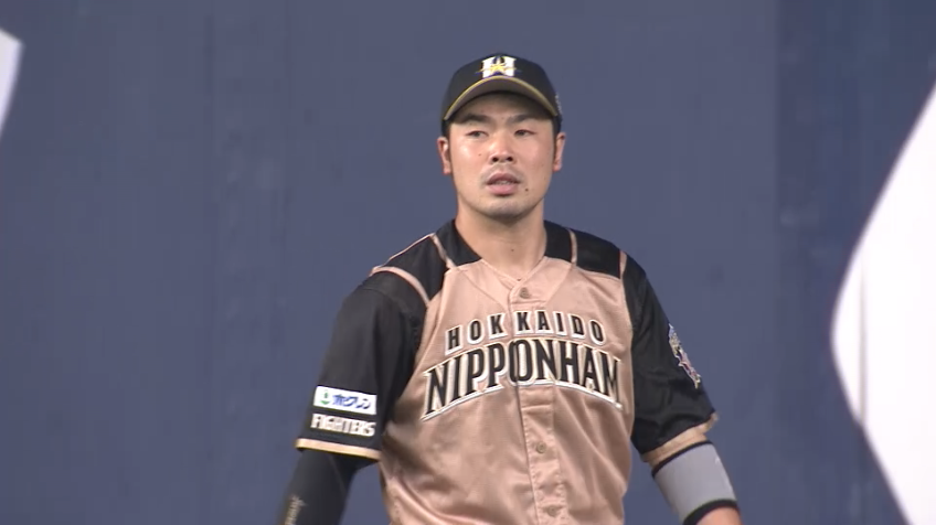 7回裏・F近藤 右中間を抜けそうな当たりをジャンピングキャッチ!!