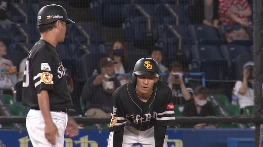 6回表・H三森 右中間を破るタイムリー3ベースで同点に追いつく!!