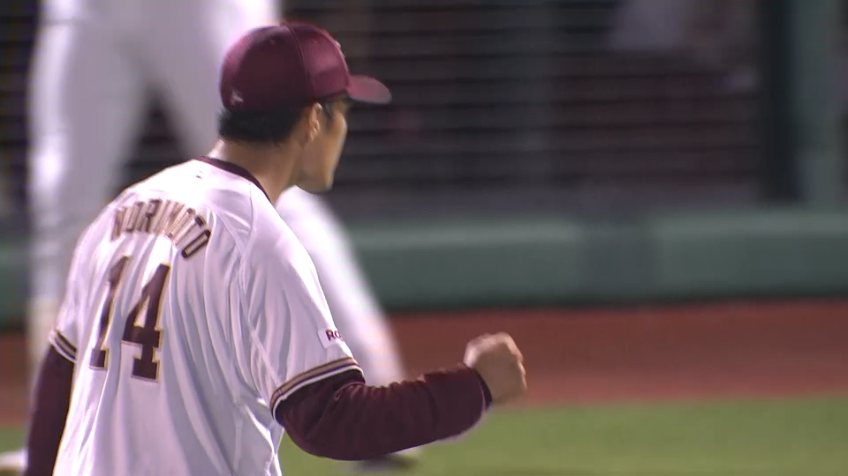 6回表・E則本 好フィールディングを見せる!!